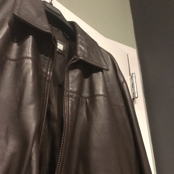 WEEKEND COAT SALE 💯 Leather - Picture 6 of 8